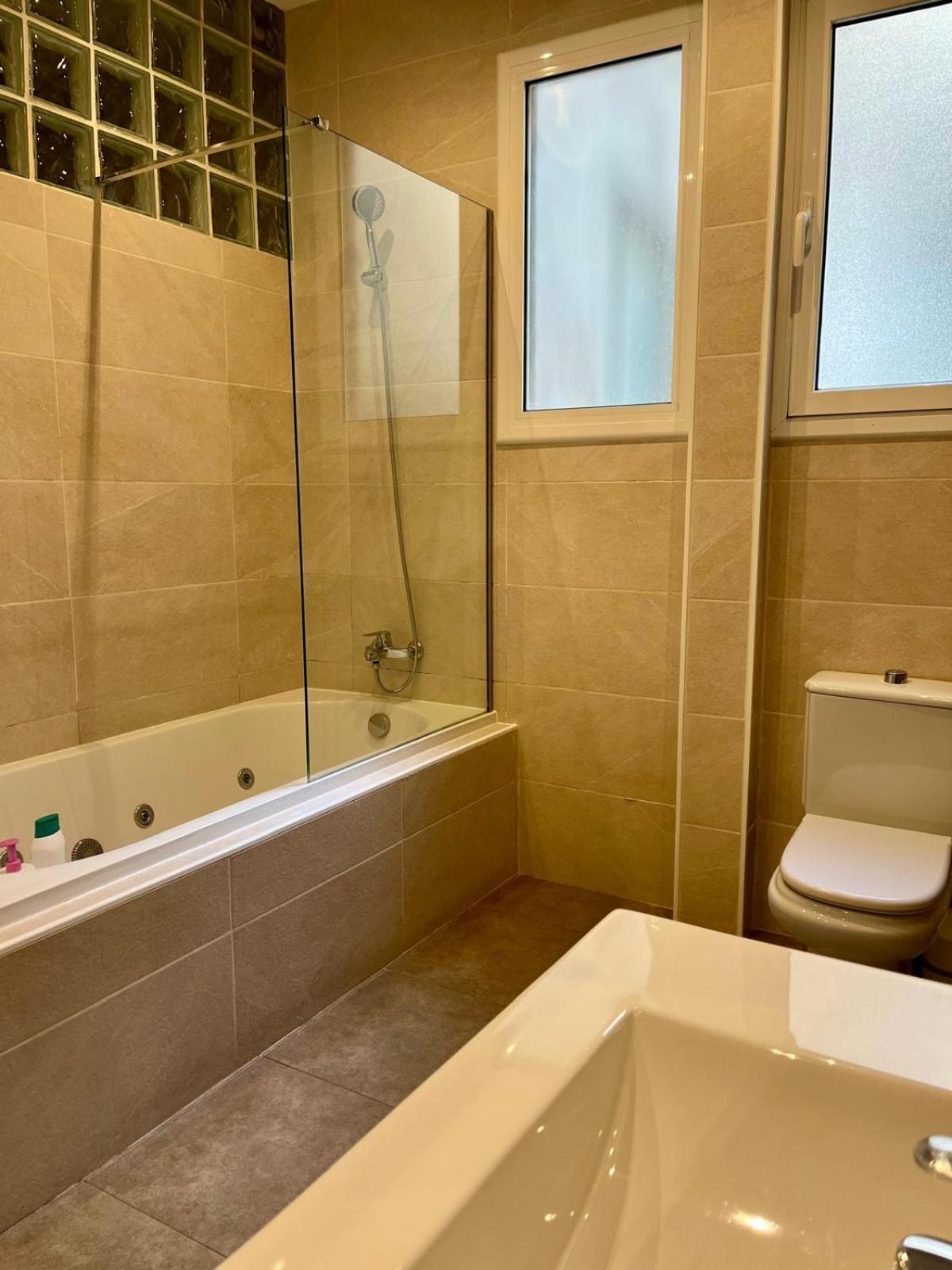 Sagrada Familia Secret Apartment Barcelona Bagian luar foto
