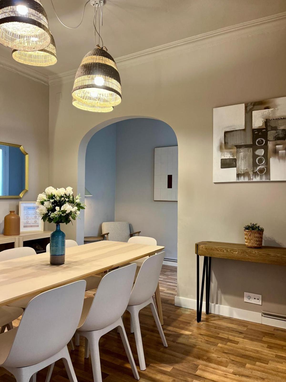 Sagrada Familia Secret Apartment Barcelona Bagian luar foto