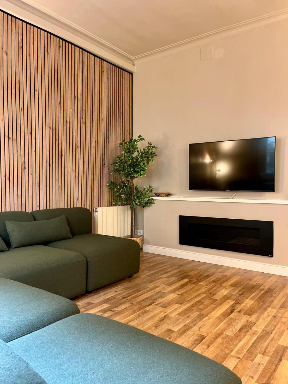 Sagrada Familia Secret Apartment Barcelona Bagian luar foto