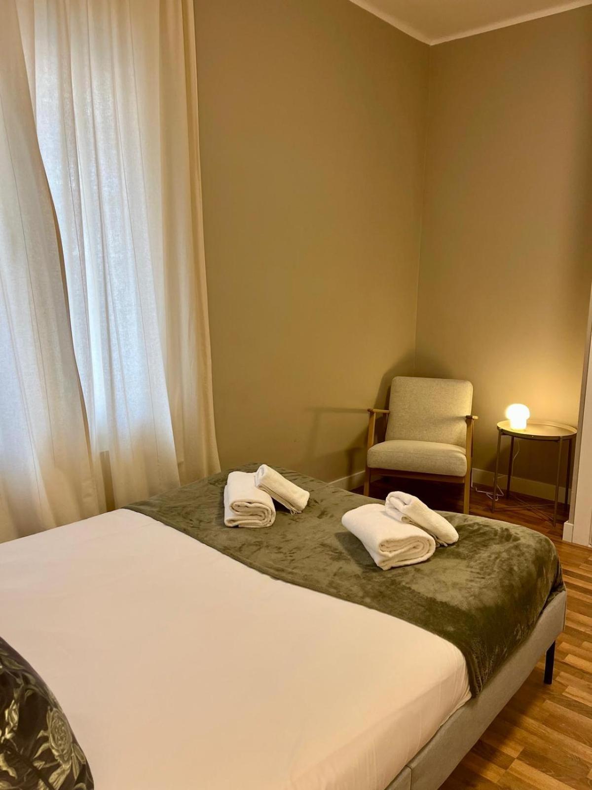 Sagrada Familia Secret Apartment Barcelona Bagian luar foto